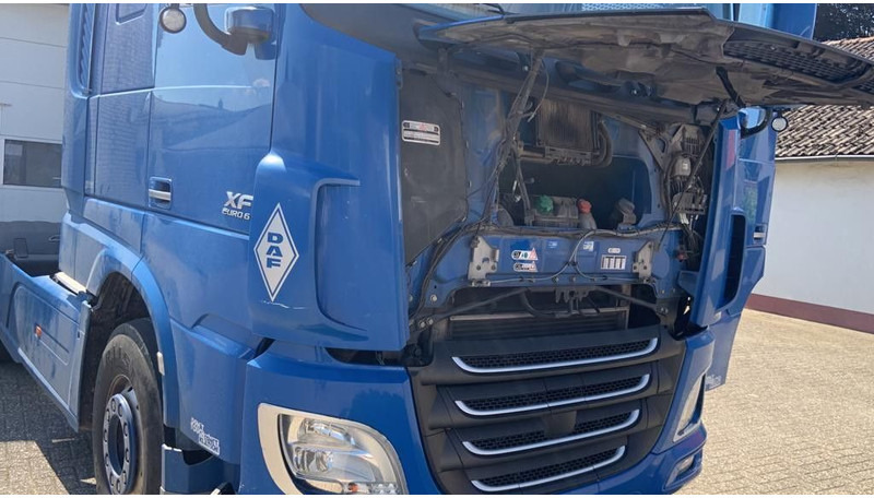 DAF XF 106.440PS SC SZM Top zustand 1-Hand - Vilcējs: foto 4 DAF XF 106.440PS SC SZM Top zustand 1-Hand - Vilcējs: foto 4