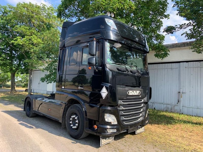 DAF XF 106/460 SSC Vollausstattung - Vilcējs: foto 1 DAF XF 106/460 SSC Vollausstattung - Vilcējs: foto 1