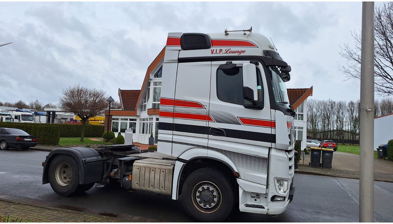 Vilcējs Mercedes-Benz 1845 Arocs 4x4 HD 1-Hand: foto 8
