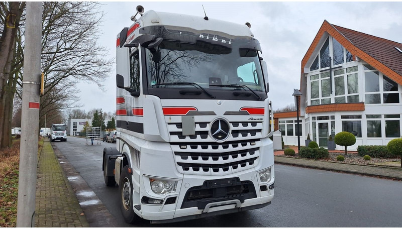 Mercedes-Benz 1845 Arocs 4x4 HD 1-Hand - Vilcējs: foto 2 Mercedes-Benz 1845 Arocs 4x4 HD 1-Hand - Vilcējs: foto 2