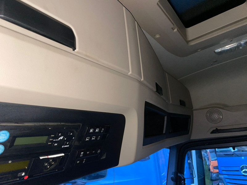Vilcējs Mercedes-Benz 1845 Arocs 4x4 HD 1-Hand: foto 9