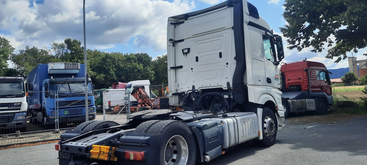 Mercedes-Benz Actros 1843LS Stream Space Kompressor:D9000 - Vilcējs: foto 4 Mercedes-Benz Actros 1843LS Stream Space Kompressor:D9000 - Vilcējs: foto 4