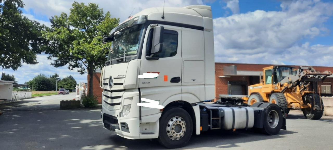 Mercedes-Benz Actros 1843LS Stream Space Kompressor:D9000 - Vilcējs: foto 2 Mercedes-Benz Actros 1843LS Stream Space Kompressor:D9000 - Vilcējs: foto 2