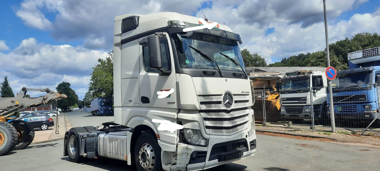 Mercedes-Benz Actros 1843LS Stream Space Kompressor:D9000 - Vilcējs: foto 1 Mercedes-Benz Actros 1843LS Stream Space Kompressor:D9000 - Vilcējs: foto 1