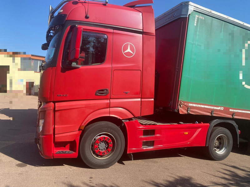 Mercedes-Benz Actros 4 2-Achser 1842 4x2 SZM Big Hause - Vilcējs: foto 3 Mercedes-Benz Actros 4 2-Achser 1842 4x2 SZM Big Hause - Vilcējs: foto 3