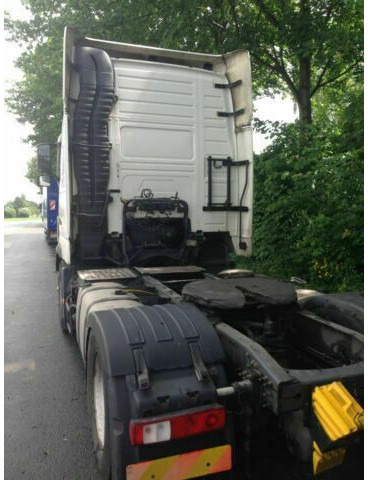 Volvo FH 440 G.Haus-Hochdach Euro:4 German Truck - Vilcējs: foto 4 Volvo FH 440 G.Haus-Hochdach Euro:4 German Truck - Vilcējs: foto 4