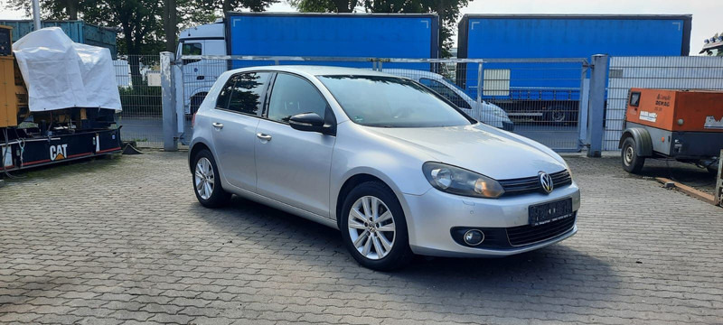 Volkswagen Golf - Hečbeks: foto 1 Volkswagen Golf - Hečbeks: foto 1