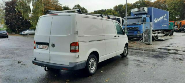 Volkswagen Transporter TDI Kastenwagen Lang - Mazs furgons: foto 4 Volkswagen Transporter TDI Kastenwagen Lang - Mazs furgons: foto 4