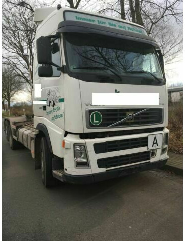 Volvo FH12-420 G.Haus 2xBett Klima Schaltgetriebe Reta - Pacēlājs ar āķi: foto 2 Volvo FH12-420 G.Haus 2xBett Klima Schaltgetriebe Reta - Pacēlājs ar āķi: foto 2