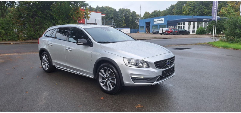 Volvo V60 Cross Country Summum AWD - Vieglā automašīna: foto 1 Volvo V60 Cross Country Summum AWD - Vieglā automašīna: foto 1