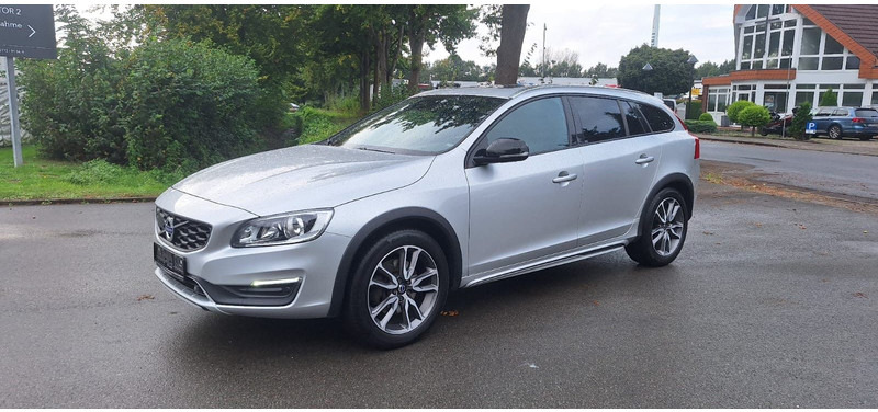 Volvo V60 Cross Country Summum AWD - Vieglā automašīna: foto 4 Volvo V60 Cross Country Summum AWD - Vieglā automašīna: foto 4