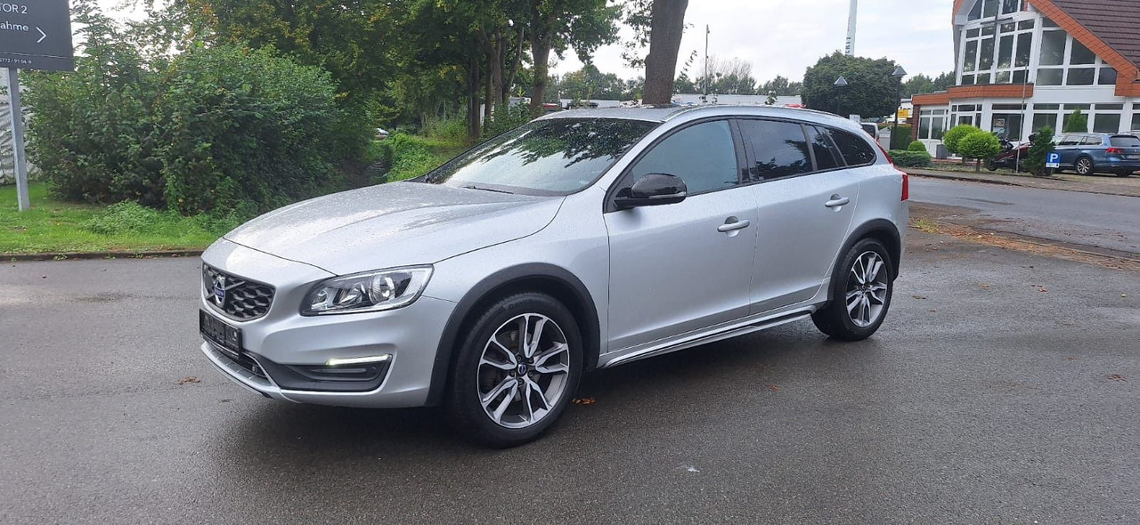 Volvo V60 Cross Country Summum AWD - Vieglā automašīna: foto 4 Volvo V60 Cross Country Summum AWD - Vieglā automašīna: foto 4
