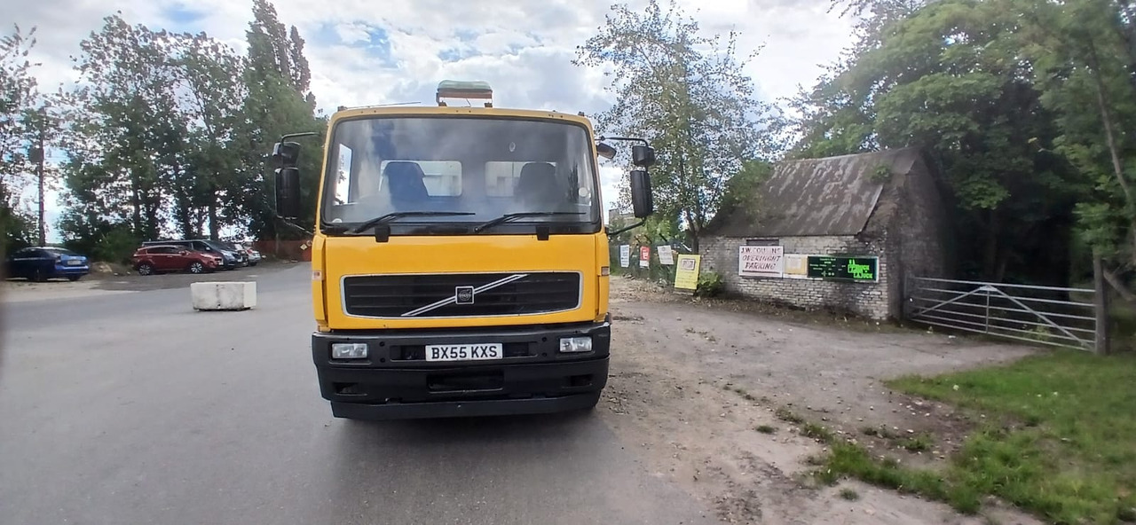 2005 Volvo FL Tipper Truck - Kravas automašīna pašizgāzējs: foto 5 2005 Volvo FL Tipper Truck - Kravas automašīna pašizgāzējs: foto 5