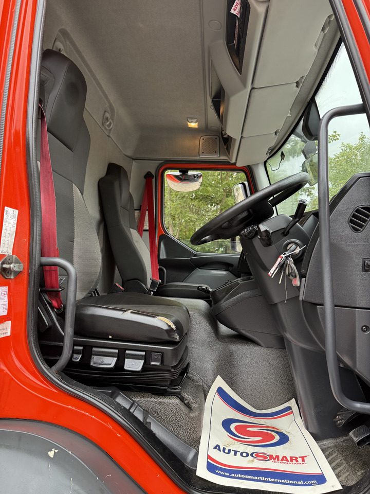 Kravas automašīna refrižerators 2015 Renault D Refrigerated Truck: foto 26