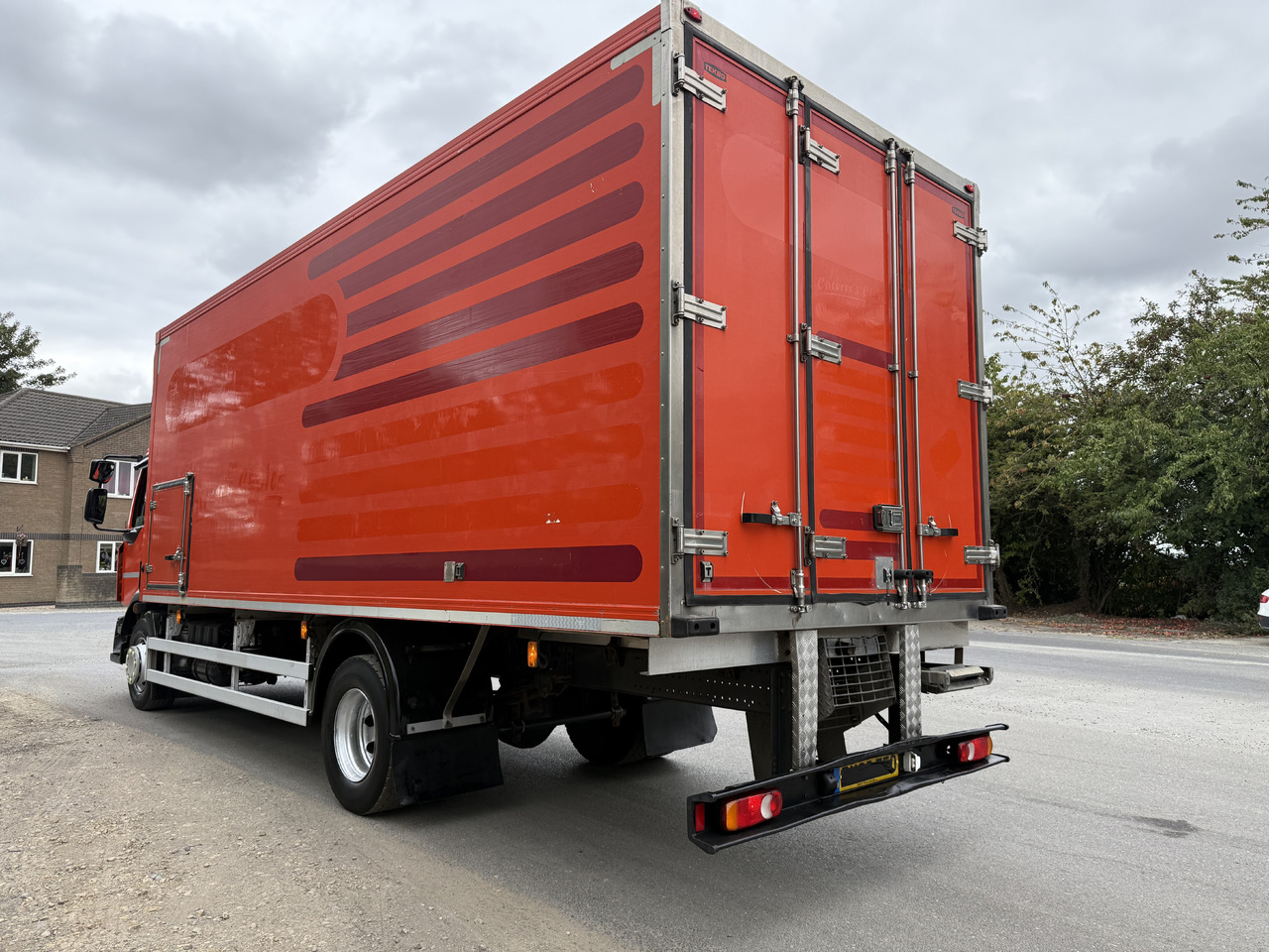 Kravas automašīna refrižerators 2015 Renault D Refrigerated Truck: foto 13