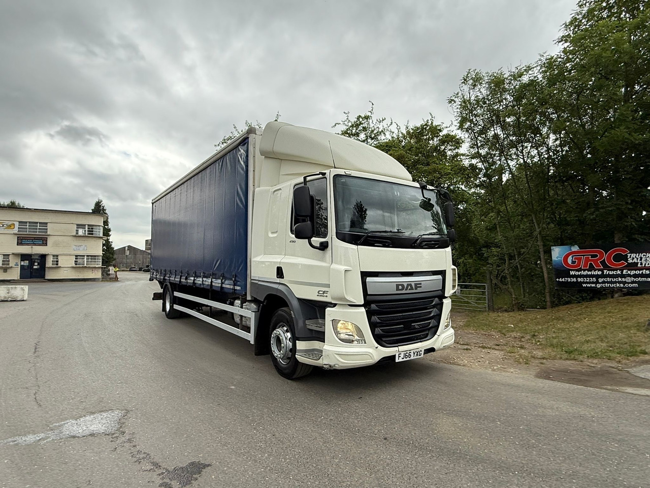 2016 DAF CF 250 Curtainside Truck - Kravas automašīna ar tentu: foto 4 2016 DAF CF 250 Curtainside Truck - Kravas automašīna ar tentu: foto 4