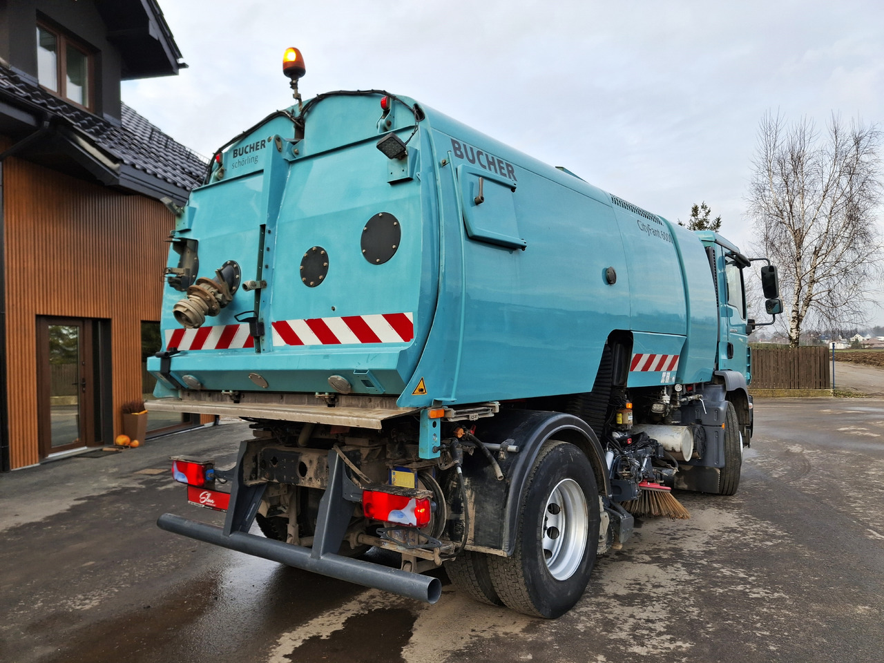 MAN 18.290 Zamiatarka Kehrmaschine BUCHER PM10 L/R Karcher - Ielu tīrīšanas mašīna: foto 4 MAN 18.290 Zamiatarka Kehrmaschine BUCHER PM10 L/R Karcher - Ielu tīrīšanas mašīna: foto 4