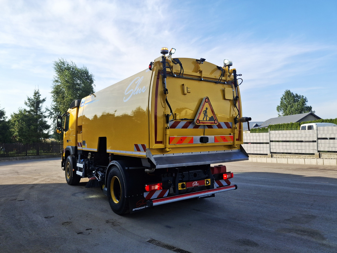 VOLVO FMX 420 Zamiatarka Kehrmaschine Euro 6 PM2.5 BROCK VS 7 TECH Karcher L/R 2145 Mth 2021r - Ielu tīrīšanas mašīna: foto 4 VOLVO FMX 420 Zamiatarka Kehrmaschine Euro 6 PM2.5 BROCK VS 7 TECH Karcher L/R 2145 Mth 2021r - Ielu tīrīšanas mašīna: foto 4