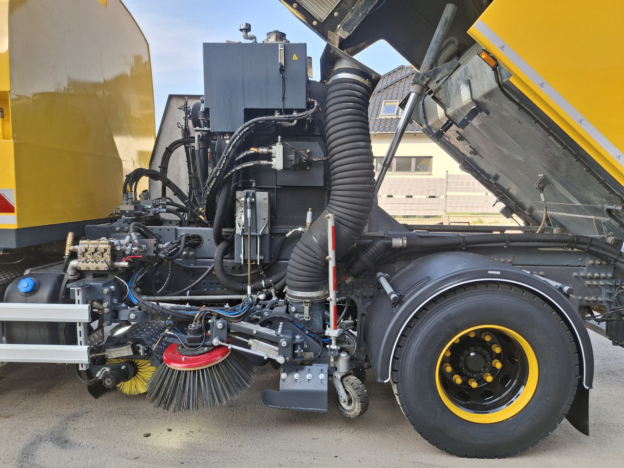 Ielu tīrīšanas mašīna VOLVO FMX 420 Zamiatarka Kehrmaschine Euro 6 PM2.5 BROCK VS 7 TECH Karcher L/R 2145 Mth 2021r: foto 24