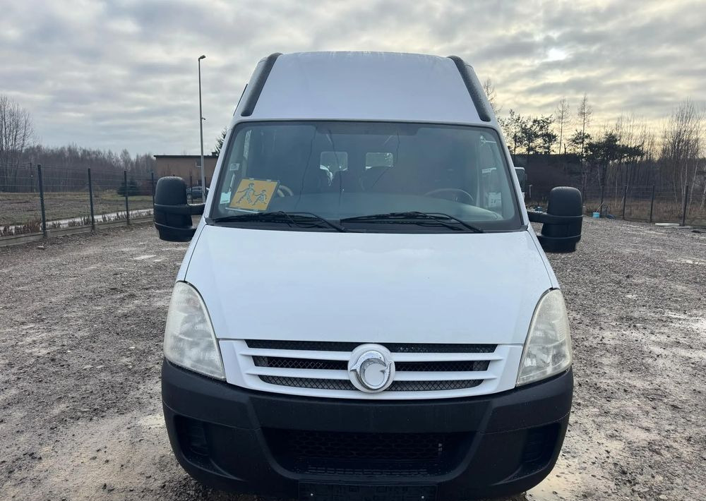 Iveco Daily - Mikroautobuss, Pasažieru furgons: foto 2 Iveco Daily - Mikroautobuss, Pasažieru furgons: foto 2