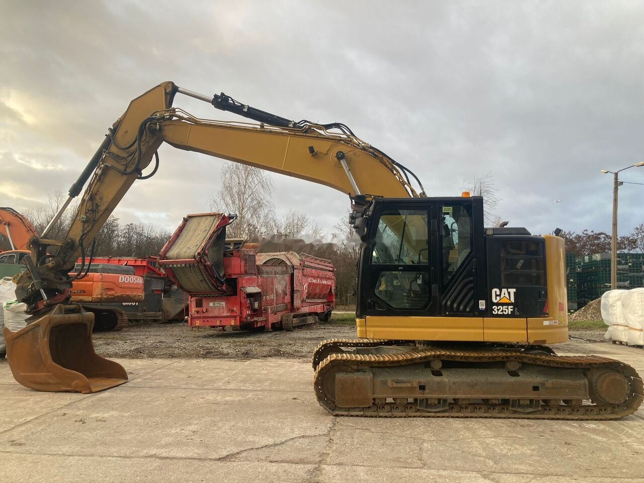 Caterpillar 325 F LCR Rototylt - Kāpurķēžu ekskavators: foto 1 Caterpillar 325 F LCR Rototylt - Kāpurķēžu ekskavators: foto 1