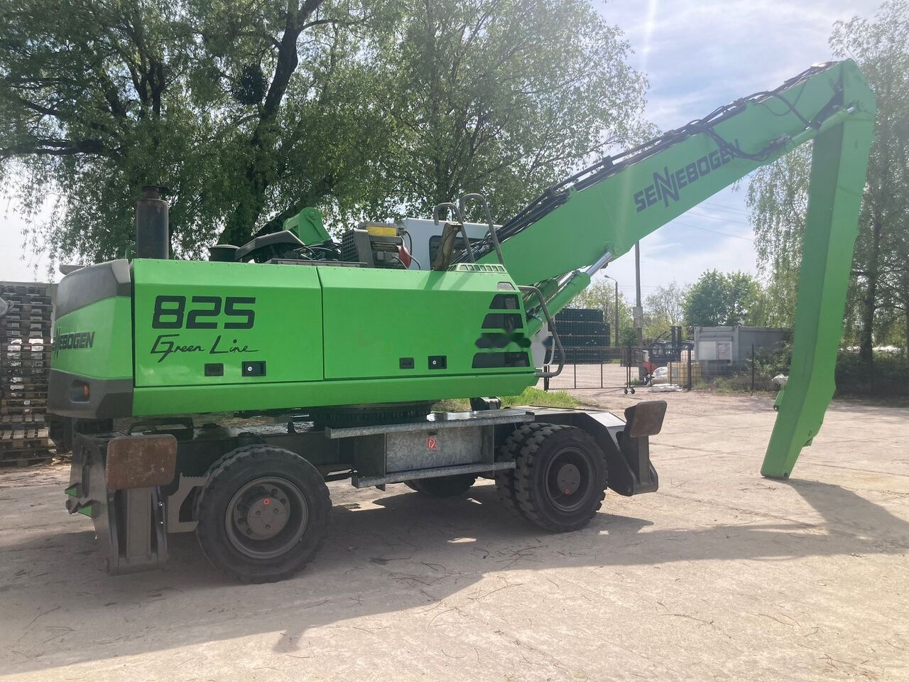 Atkritumu iekrāvējs Sennebogen 825: foto 8