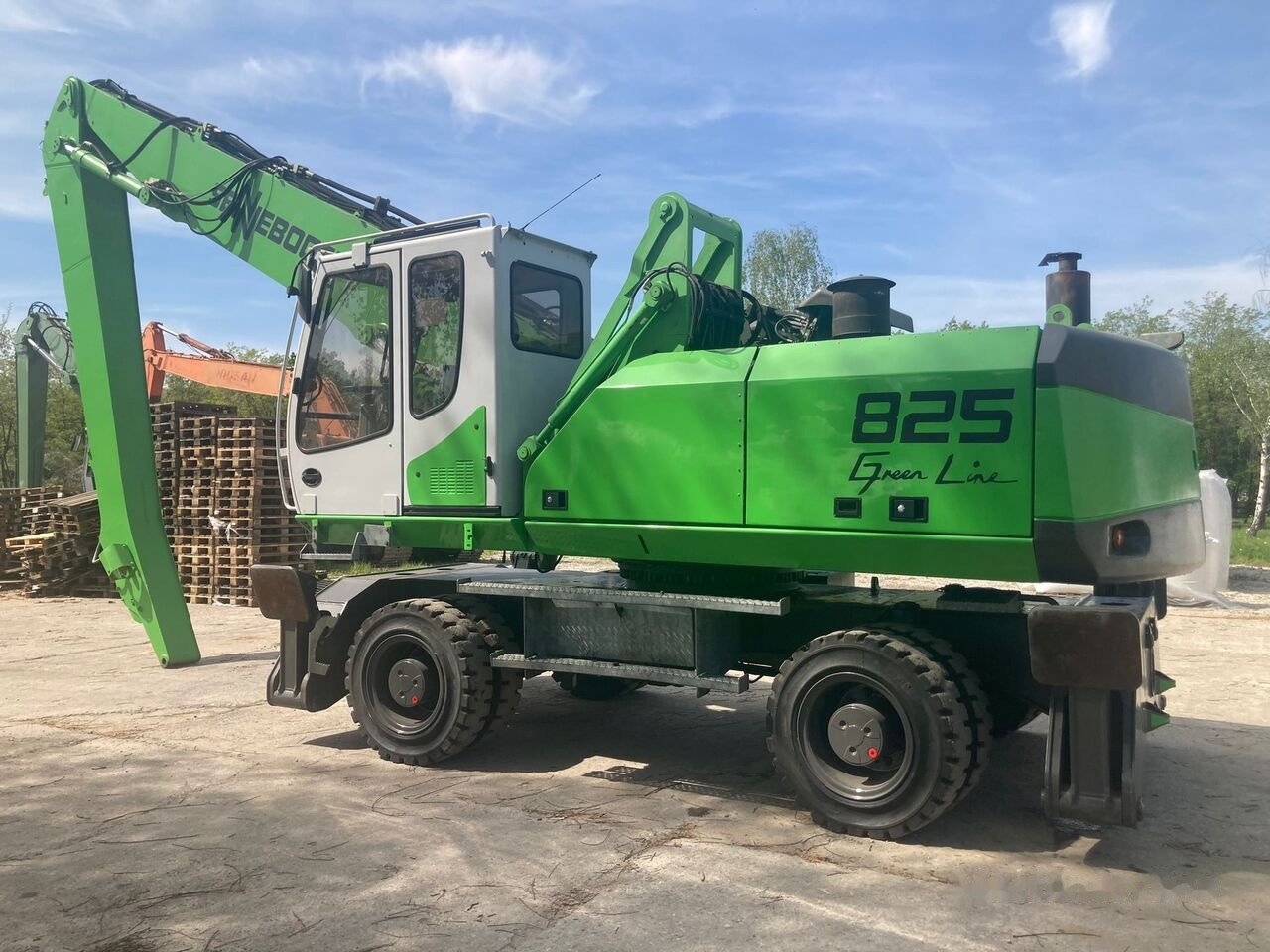 Atkritumu iekrāvējs Sennebogen 825: foto 12