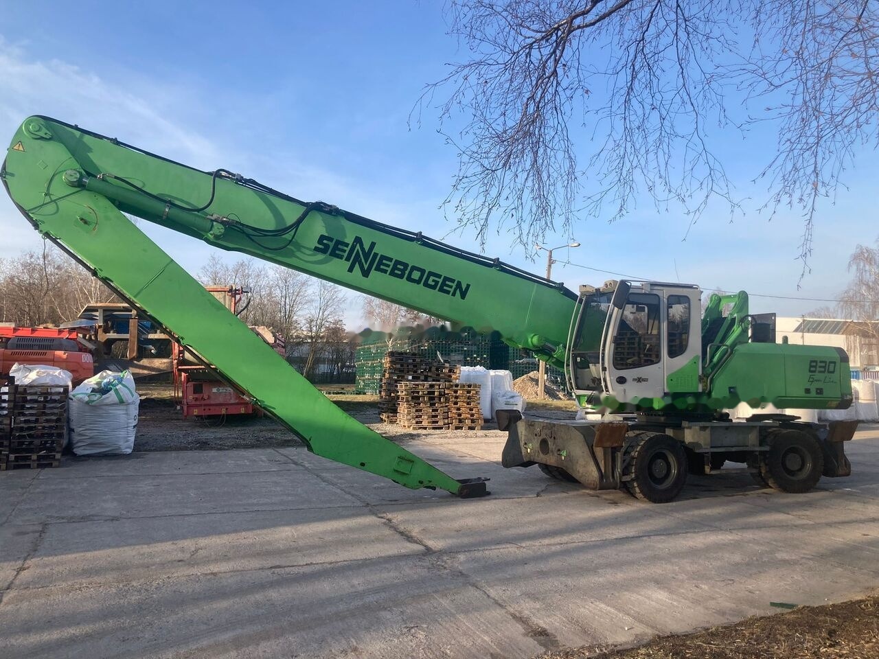Sennebogen 830 M - Atkritumu iekrāvējs: foto 2 Sennebogen 830 M - Atkritumu iekrāvējs: foto 2