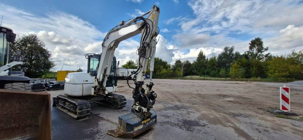 Komatsu PC 80 MR-5E0 - Mini-ekskavators: foto 2 Komatsu PC 80 MR-5E0 - Mini-ekskavators: foto 2