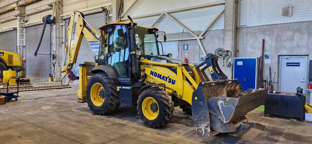Komatsu WB 93 R - Ekskavators-iekrāvējs: foto 1 Komatsu WB 93 R - Ekskavators-iekrāvējs: foto 1