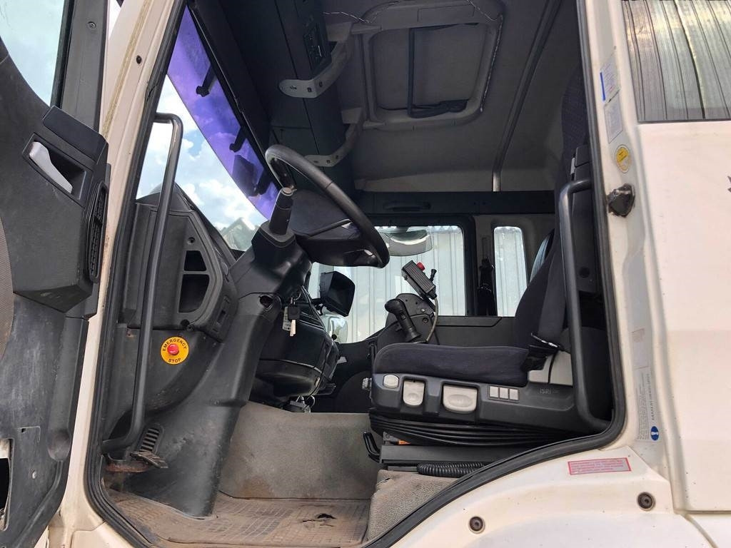 MAN TGA 26.430 6X2-2 BL/M 3-WAY TIP+PALFINGER PK23500 - Kravas automašīna pašizgāzējs: foto 4 MAN TGA 26.430 6X2-2 BL/M 3-WAY TIP+PALFINGER PK23500 - Kravas automašīna pašizgāzējs: foto 4