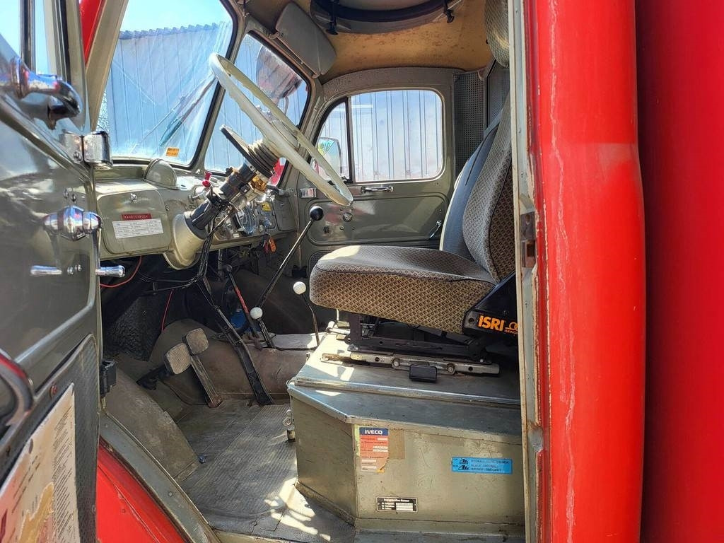 Magirus Deutz 125D 10A 4X4 91kW - Ugunsdzēsēju mašīna: foto 5 Magirus Deutz 125D 10A 4X4 91kW - Ugunsdzēsēju mašīna: foto 5