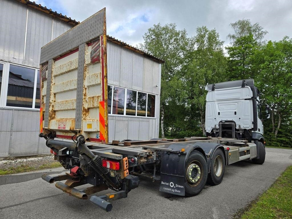 Mercedes-Benz ACTROS 2553 6X2 LAGAB - Konteineru vedējs/ Kravas automašīna ar noņemamā virsbūve: foto 3 Mercedes-Benz ACTROS 2553 6X2 LAGAB - Konteineru vedējs/ Kravas automašīna ar noņemamā virsbūve: foto 3