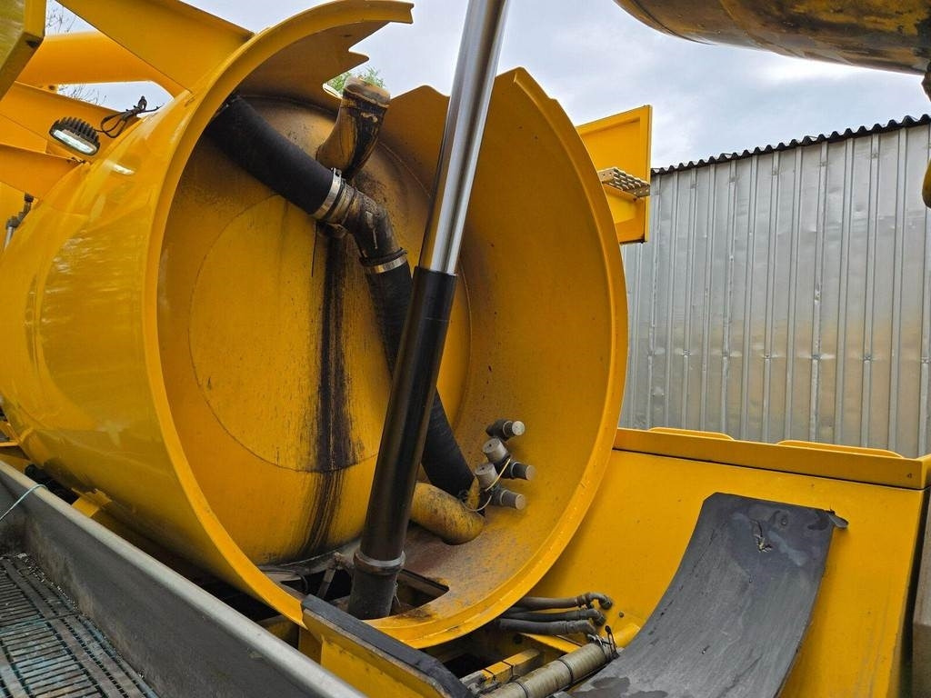 Scania R420 6X2 ADR AMPHITECH VORTEX 13m³ - Asenizācijas mašīna: foto 4 Scania R420 6X2 ADR AMPHITECH VORTEX 13m³ - Asenizācijas mašīna: foto 4