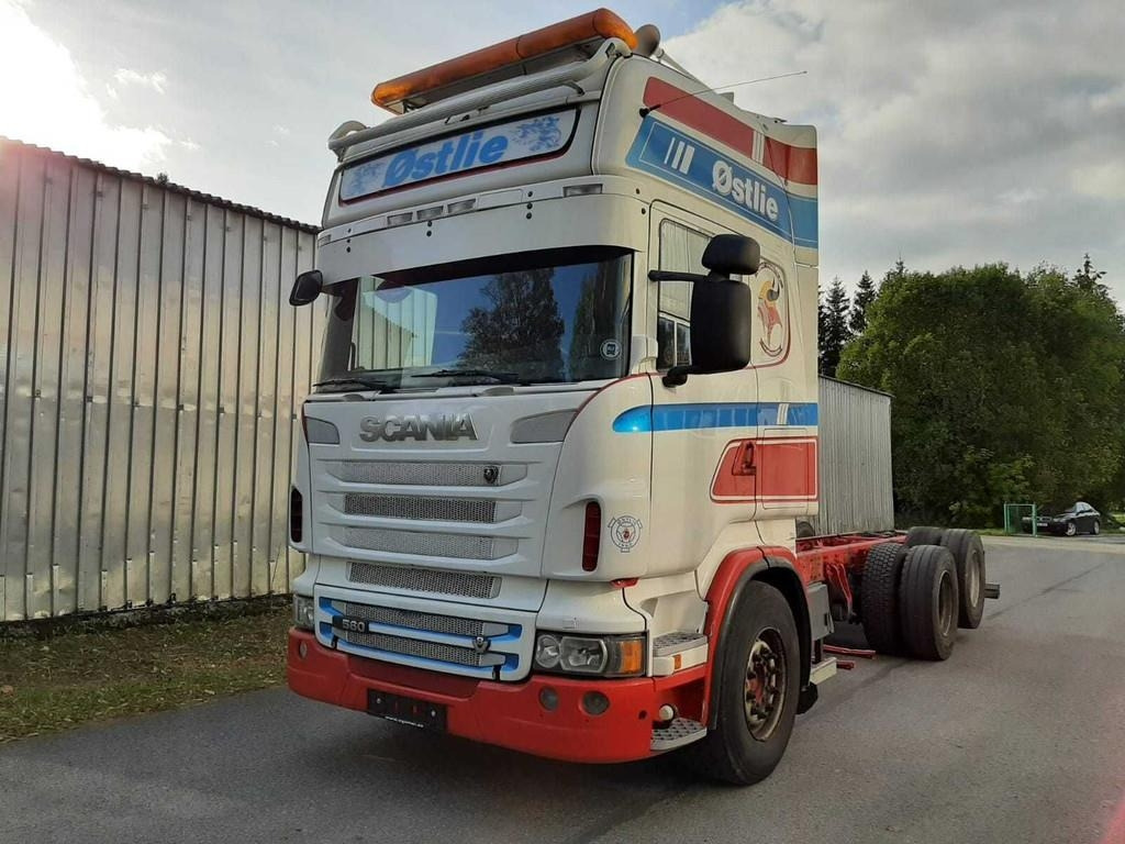 Scania R560 6X2 CHASSY 412kW - Šasija kravas automašīna: foto 1 Scania R560 6X2 CHASSY 412kW - Šasija kravas automašīna: foto 1