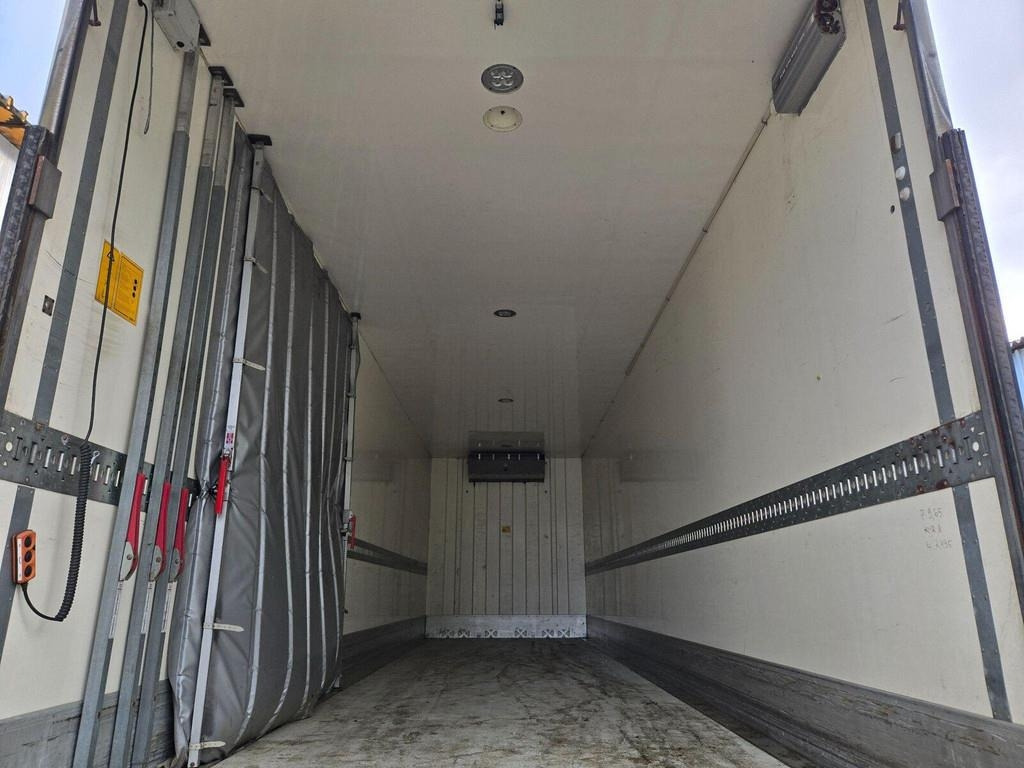 Volvo FH460 6X2 CARRIER 1050  - Kravas automašīna refrižerators: foto 4 Volvo FH460 6X2 CARRIER 1050  - Kravas automašīna refrižerators: foto 4