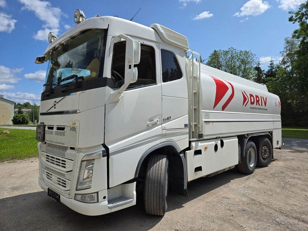 Volvo FH540 6x2 ADR - Autocisterna: foto 1 Volvo FH540 6x2 ADR - Autocisterna: foto 1