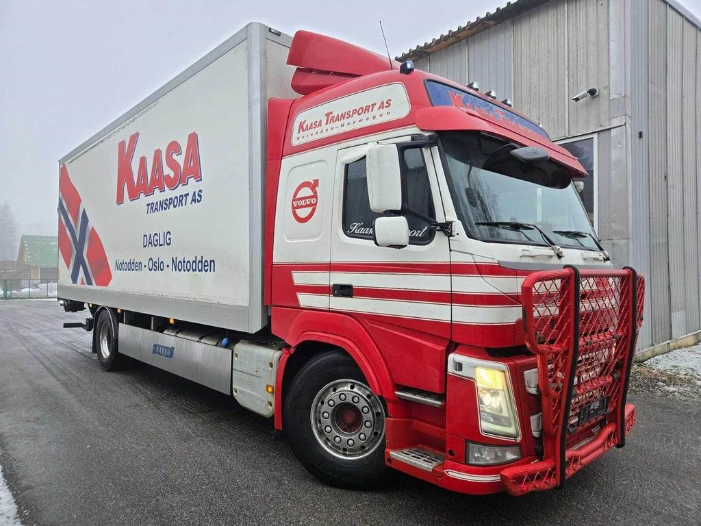 Volvo FM370 4X2 SIDEOPENING - Kravas automašīna ar slēgto virsbūvi: foto 5 Volvo FM370 4X2 SIDEOPENING - Kravas automašīna ar slēgto virsbūvi: foto 5