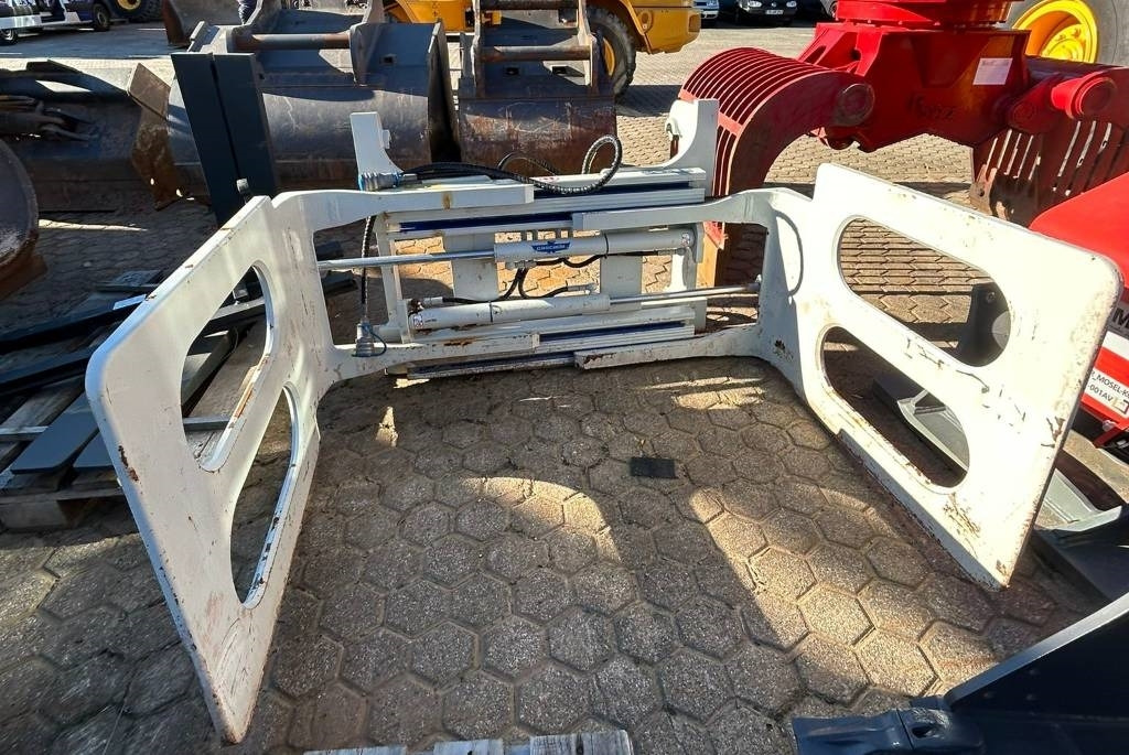 Cascade 18J-BCB-Ballenklammer für Radlader - Greiferi - Celtniecības tehnika: foto 1 Cascade 18J-BCB-Ballenklammer für Radlader - Greiferi - Celtniecības tehnika: foto 1