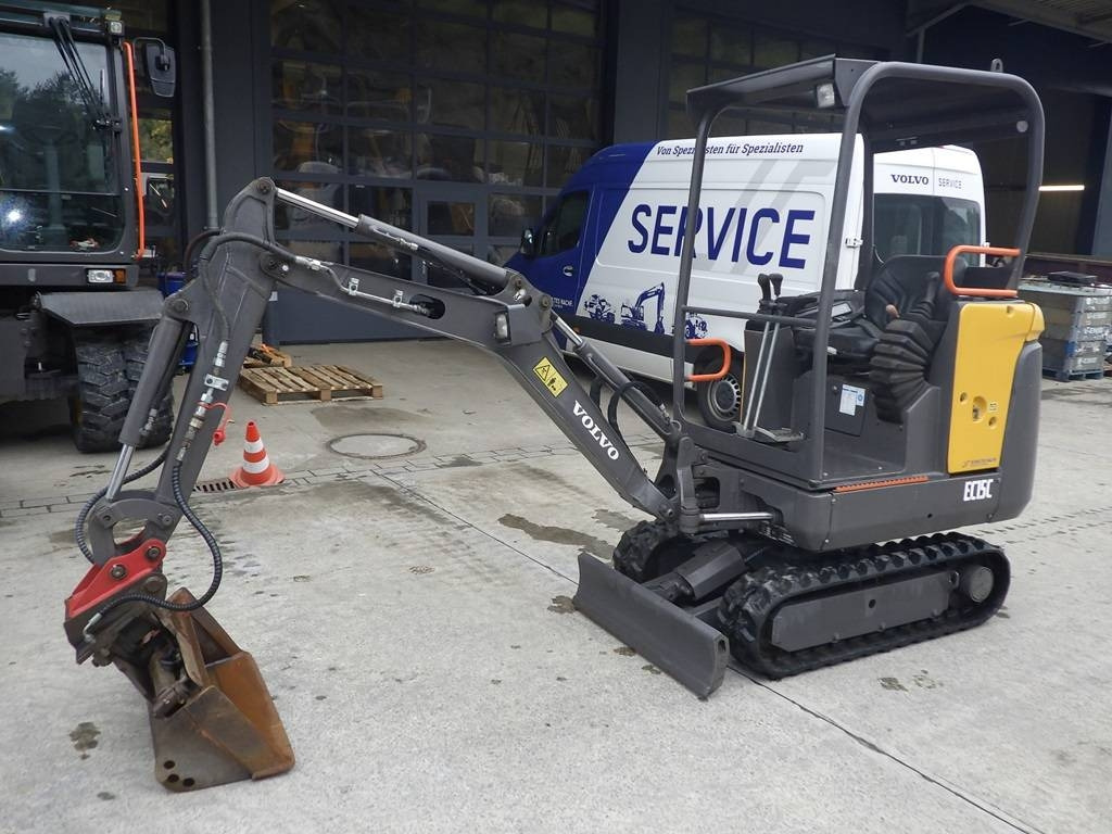 Volvo EC 15 C - Mini-ekskavators: foto 1 Volvo EC 15 C - Mini-ekskavators: foto 1