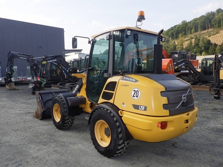 Riteņu iekrāvējs Volvo L 25 F: foto 6 Riteņu iekrāvējs Volvo L 25 F: foto 6