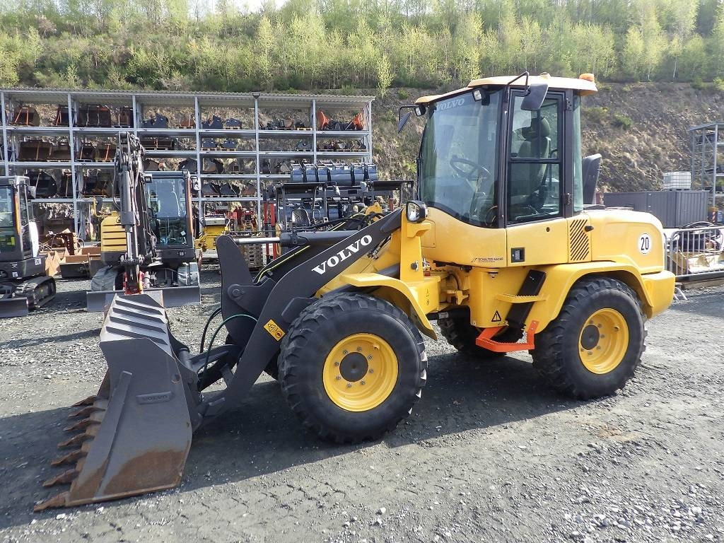 Volvo L 35 G - Riteņu iekrāvējs: foto 1 Volvo L 35 G - Riteņu iekrāvējs: foto 1