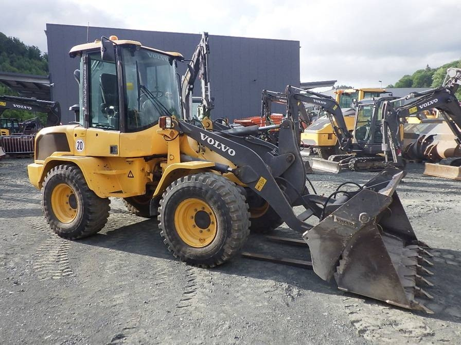 Volvo L 35 G - Riteņu iekrāvējs: foto 2 Volvo L 35 G - Riteņu iekrāvējs: foto 2