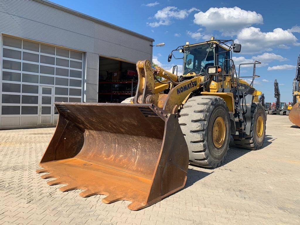 Komatsu WA 500-7 - Riteņu iekrāvējs: foto 1 Komatsu WA 500-7 - Riteņu iekrāvējs: foto 1