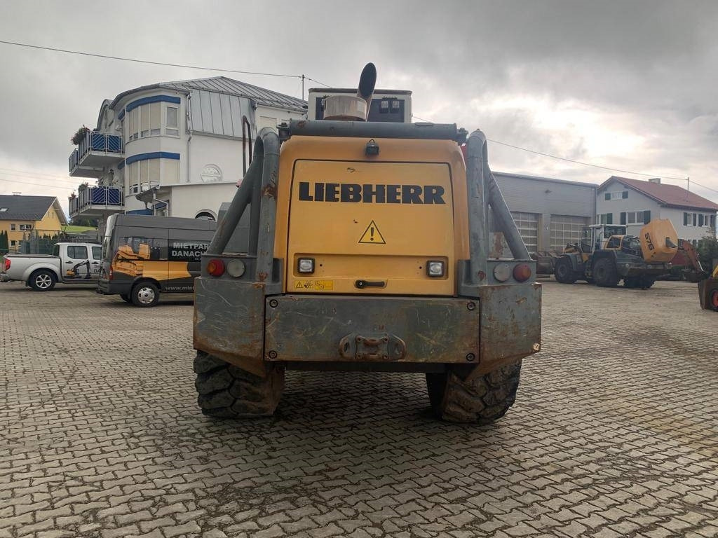 Liebherr L 576 - Riteņu iekrāvējs: foto 4 Liebherr L 576 - Riteņu iekrāvējs: foto 4