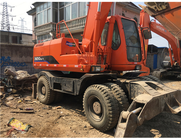 Riteņu ekskavators 2018 Doosan DH210: foto 10