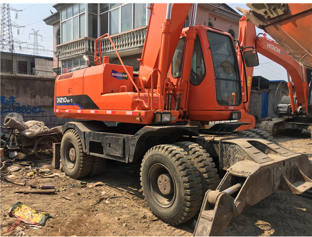 Riteņu ekskavators 2018 Doosan DH210: foto 6
