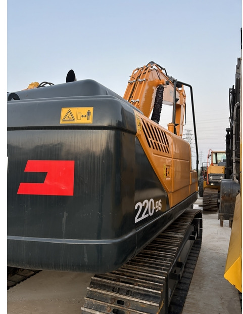 2019 Hyundai 225-9 - Kāpurķēžu ekskavators: foto 1 2019 Hyundai 225-9 - Kāpurķēžu ekskavators: foto 1