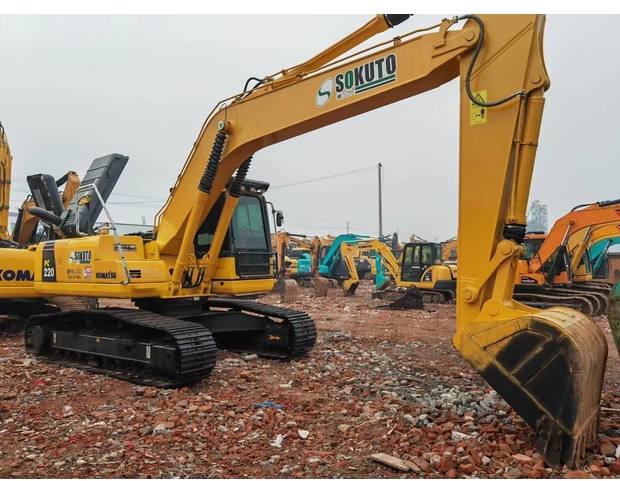 2021 Komatsu PC220-8 - Kāpurķēžu ekskavators: foto 1 2021 Komatsu PC220-8 - Kāpurķēžu ekskavators: foto 1