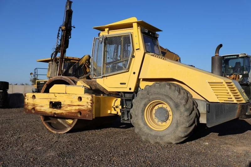 Bomag BW 225 D-3 - Ceļu veltnis: foto 4 Bomag BW 225 D-3 - Ceļu veltnis: foto 4